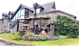 Maison 8 Pièces 217 m² à vendre à Saint-Igeaux (22570)