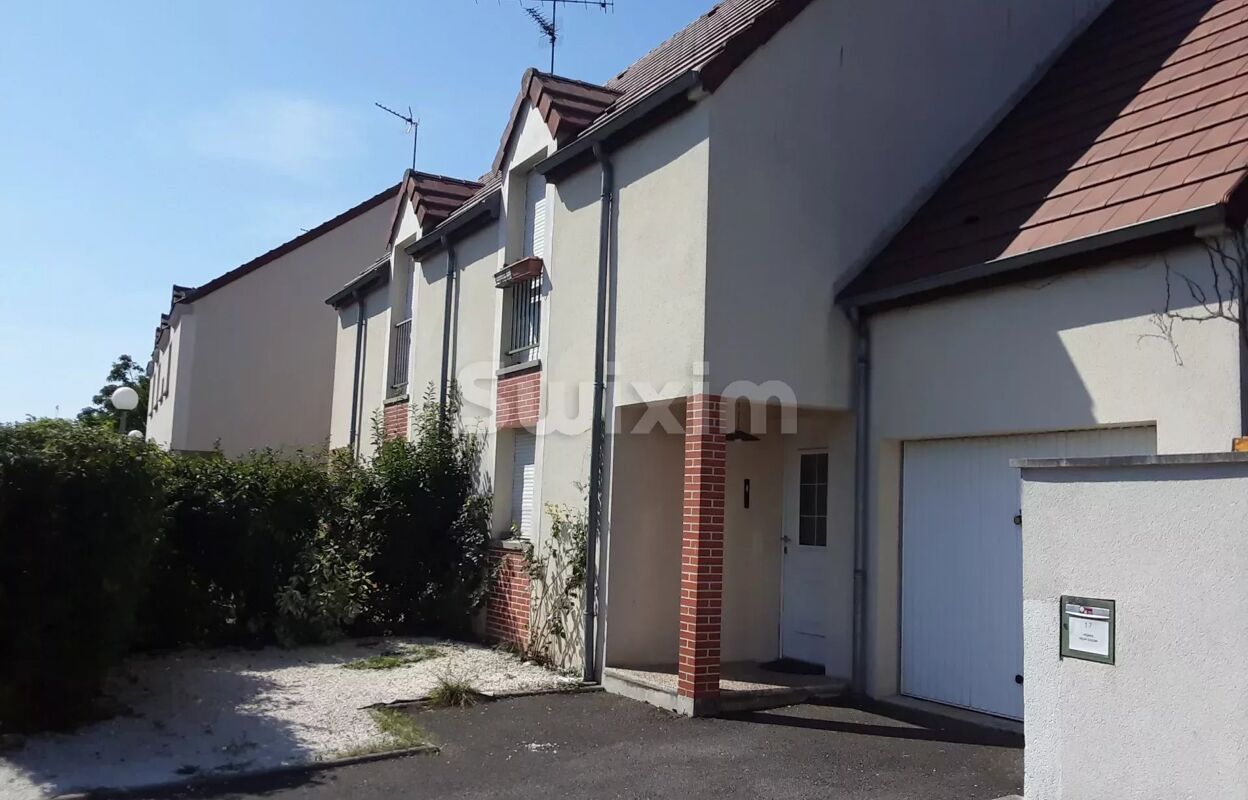 maison 4 pièces 101 m2 à vendre à Saint-Jean-de-la-Ruelle (45140)