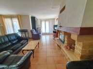 Villa F4 traditionnelle de plain-pied avec jardin et garage — photo 2