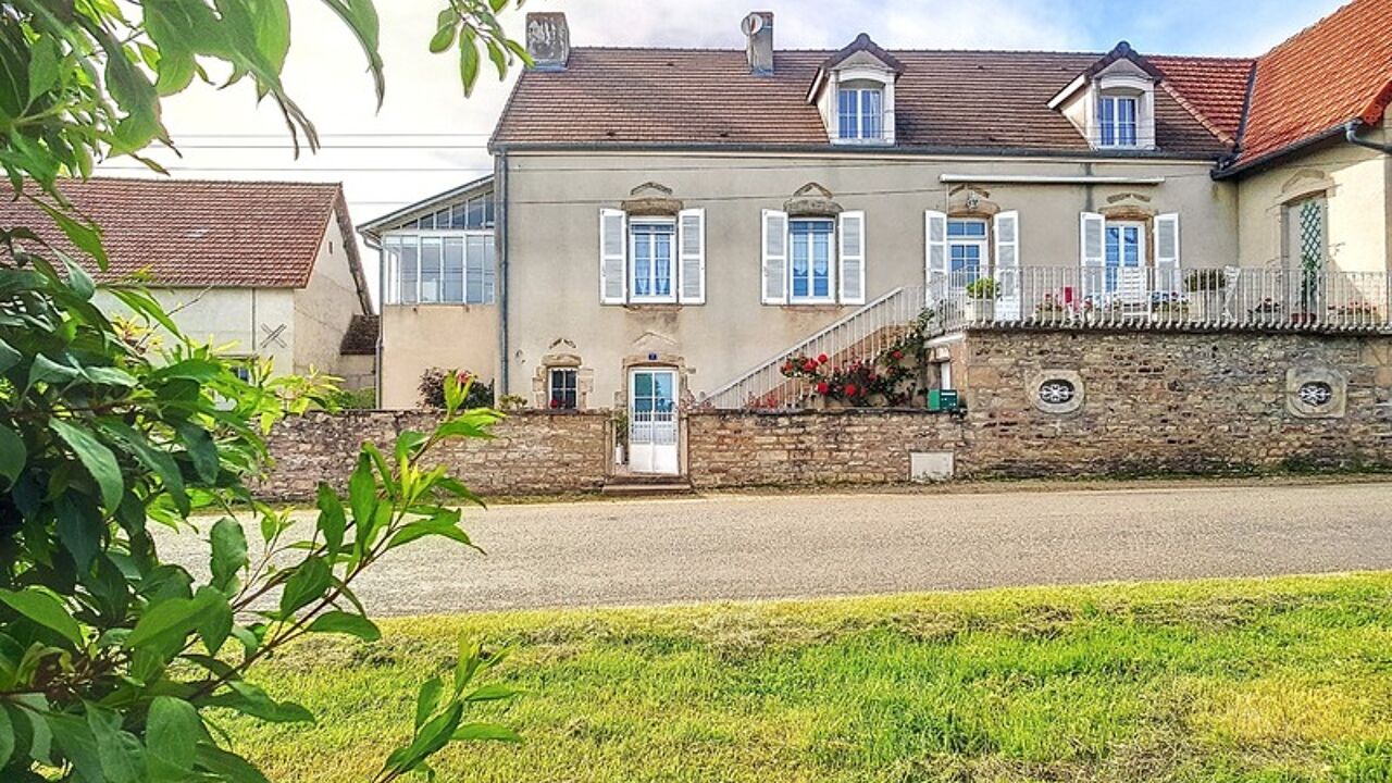 maison 6 pièces 149 m2 à vendre à Villeneuve-en-Montagne (71390)