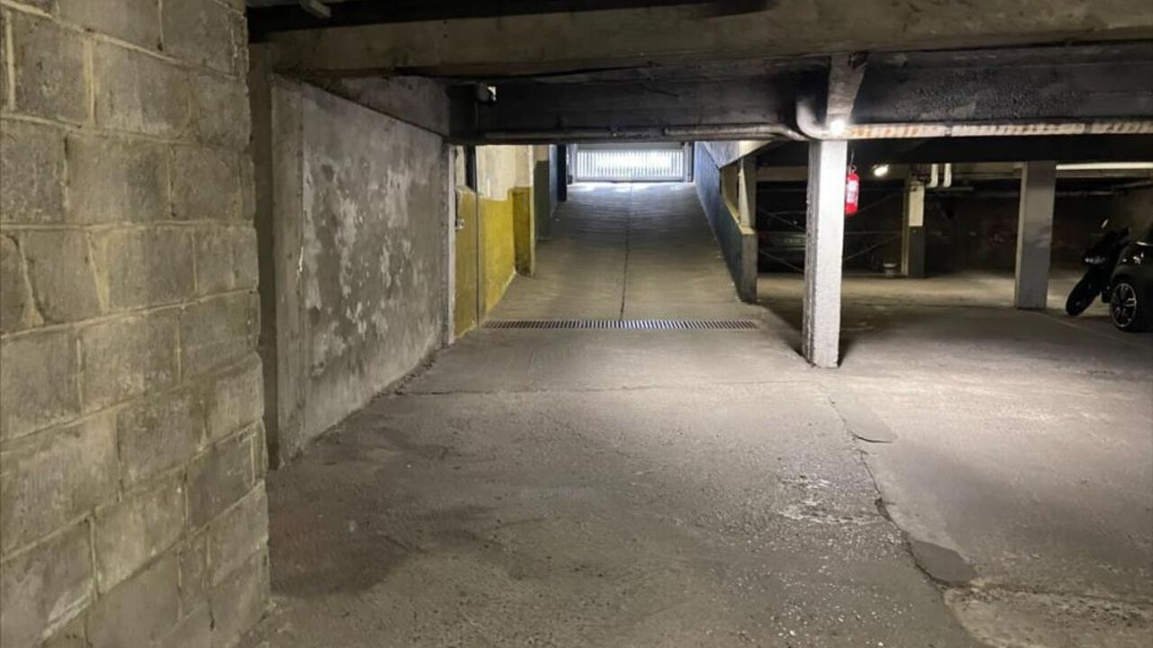 garage  pièces 13 m2 à vendre à Lille (59000)