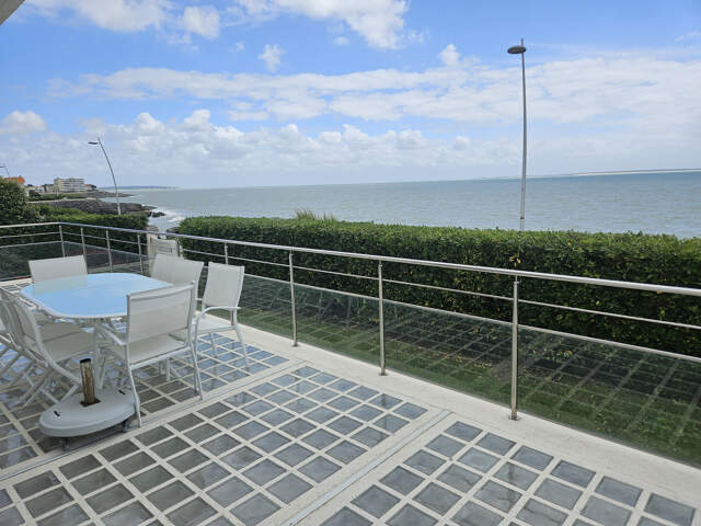 Vaux sur Mer Villa T6 avec vue sur le phare de Cordouan — photo du bien