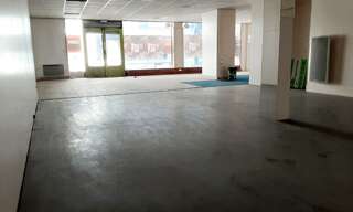 Commerce  150 m² à louer à Nay (64800)