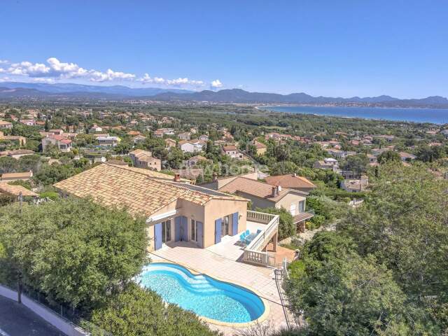 Maison Familiale à Saint-Aygulf avec Vue Mer Panoramique — photo du bien