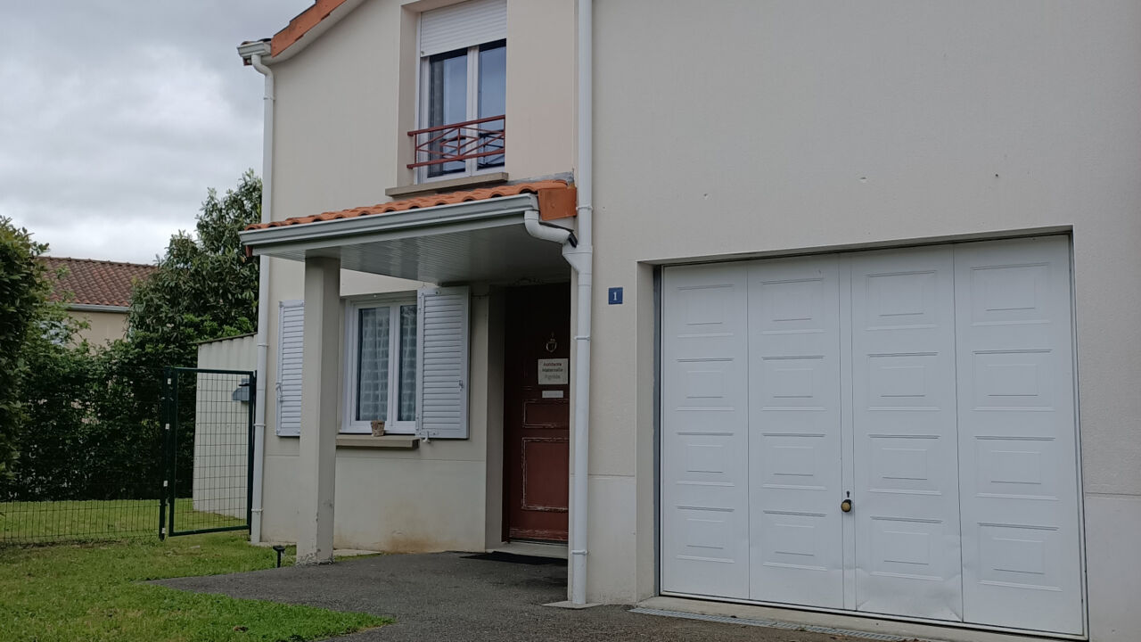 maison 5 pièces 102 m2 à vendre à Cholet (49300)