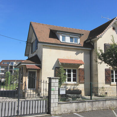 Maison 8 pièces 179 m²