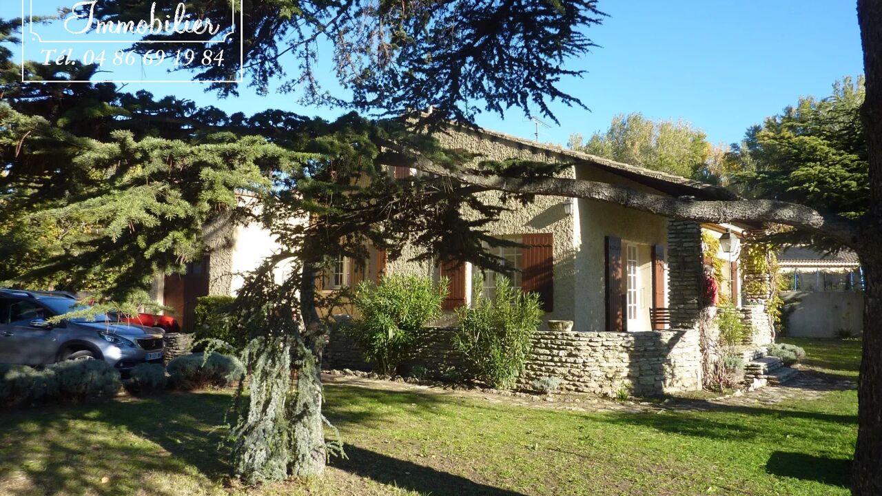 maison 6 pièces  m2 à vendre à Robion (84440)