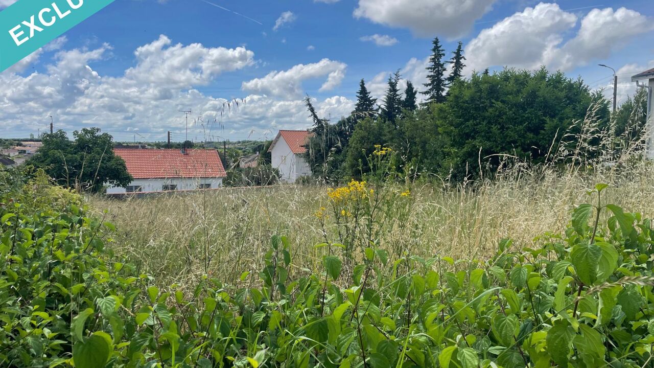 terrain  pièces 600 m2 à vendre à Niort (79000)