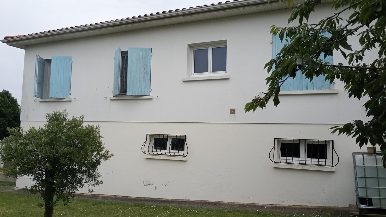 maison 5 pièces 105 m2 à vendre à Pons (17800)