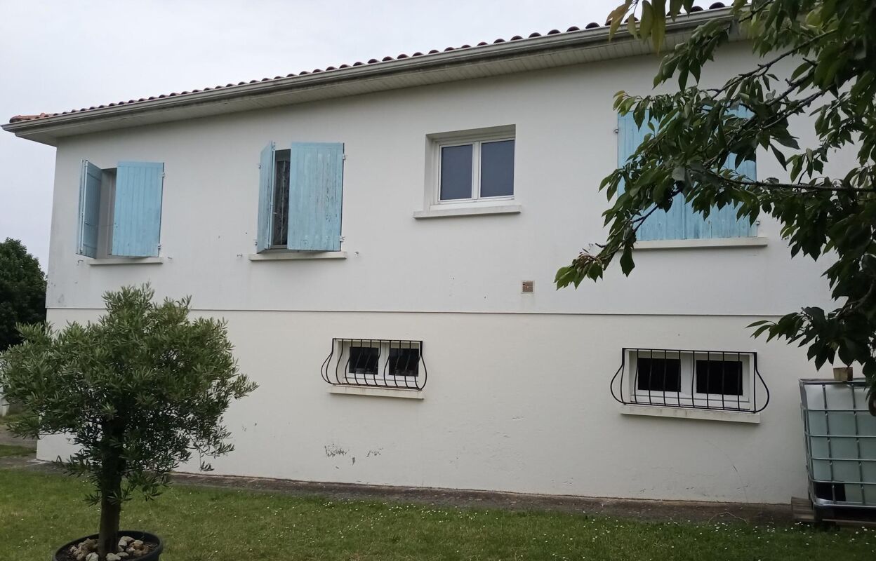 maison 5 pièces 105 m2 à vendre à Pons (17800)