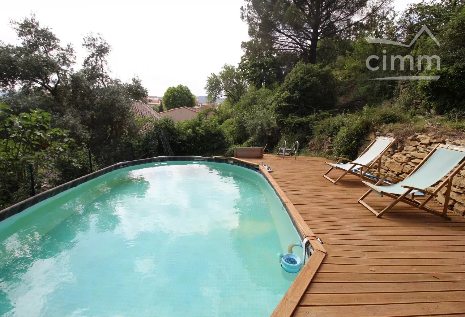 A vendre une maison avec piscine et jardin — photo 1