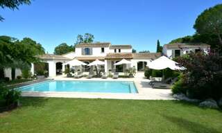 Maison 8 Pièces 222 m² à vendre à Lagnes (84800)