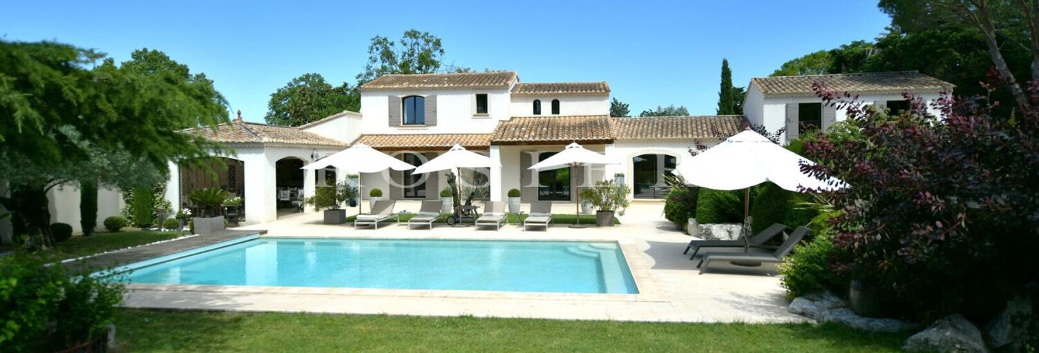 Maison 8 Pièces 222 m² à vendre à Lagnes (84800)