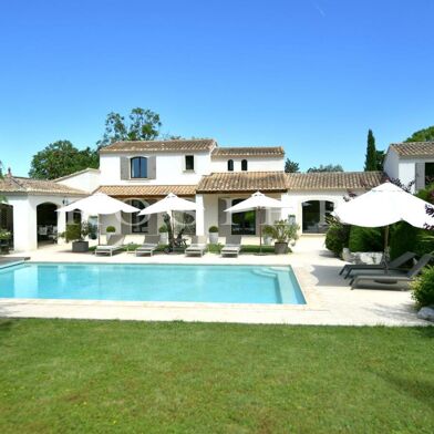 Maison 8 pièces 1600000 €