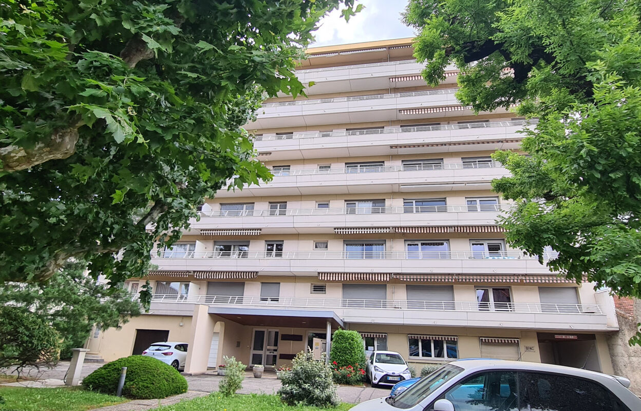 appartement 5 pièces 98 m2 à vendre à Valence (16460)