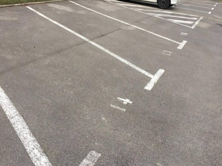 Emplacement de parking — photo 1