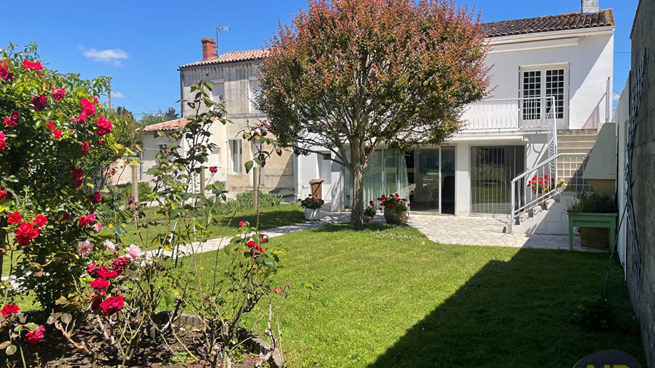 maison 5 pièces 160 m2 à vendre à Saintes (17100)