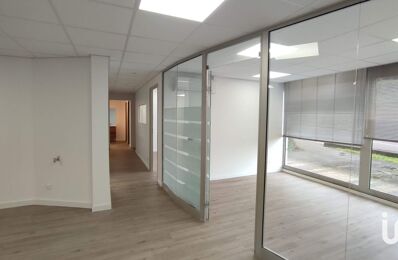 bureau  pièces 120 m2 à louer à Besançon (25000)