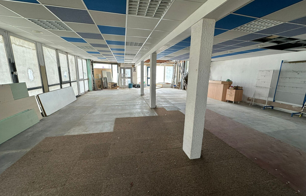 commerce  pièces 210 m2 à louer à Luc-la-Primaube (12450)