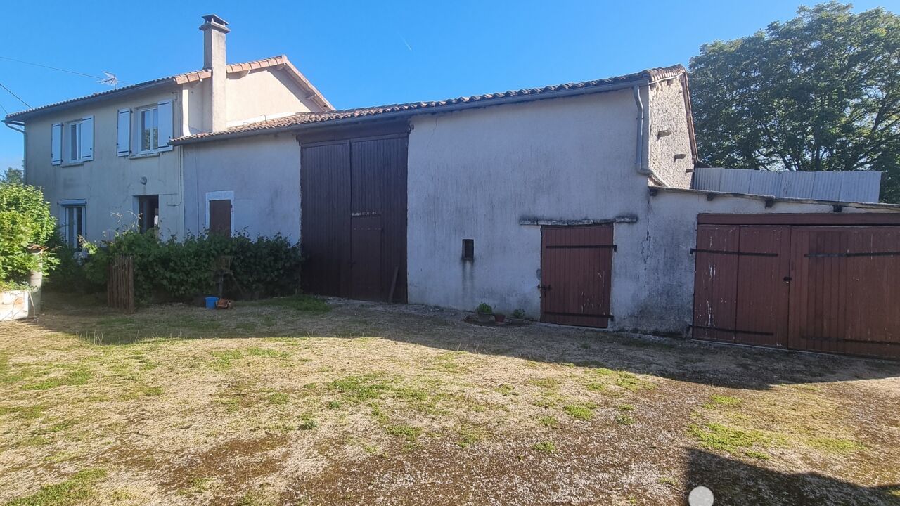 maison 4 pièces 91 m2 à vendre à Saint-Pierre-d'Exideuil (86400)