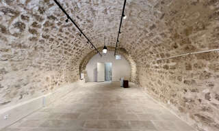 Commerce  66 m² à louer à Éguilles (13510)