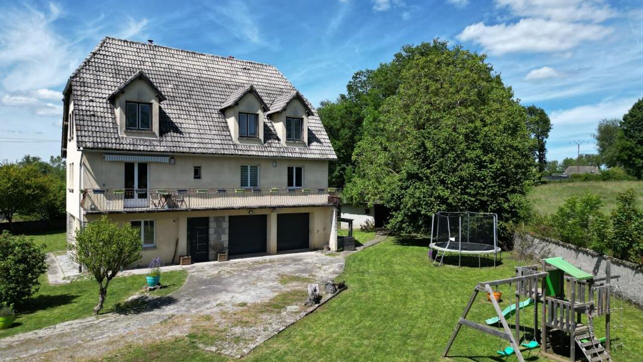 maison 9 pièces 208 m2 à vendre à Lacroix-Barrez (12600)