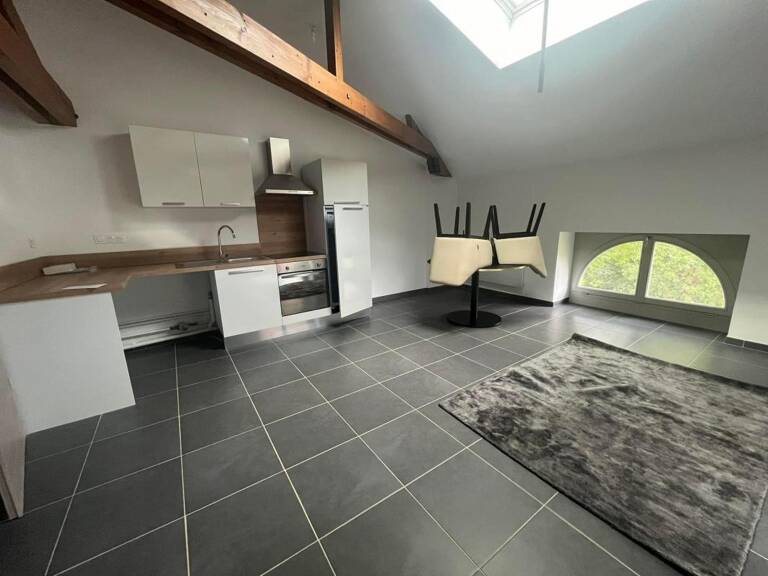 Appartement À Louer — photo 1