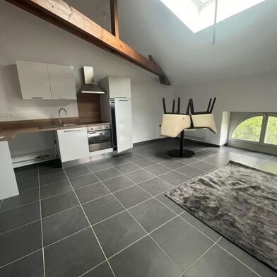 Appartement 1 pièces 840 €