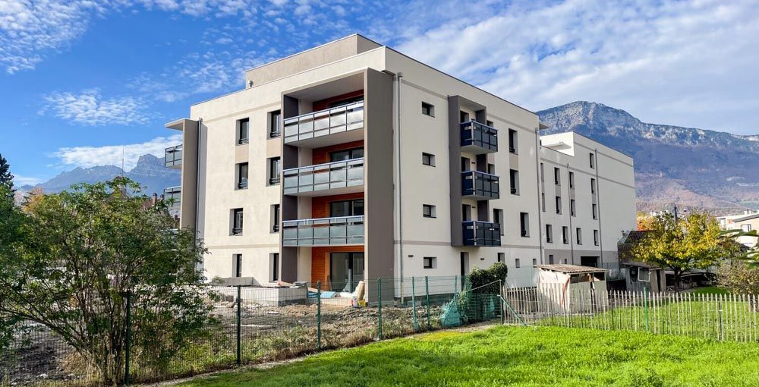 ÉCHIROLLES - APPARTEMENT T4 DE 79,77 m² CARREZ AVEC TERRASSE DE 14 m² ET GARAGE 19,17 m² — photo 1