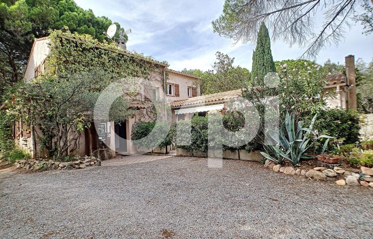 maison 9 pièces 288 m2 à vendre à Roquebrune-sur-Argens (83520)