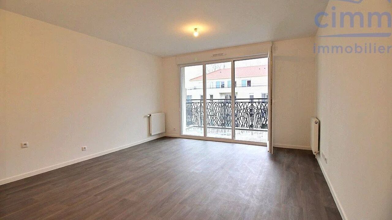 appartement 3 pièces 53 m2 à louer à Courcouronnes (91080)