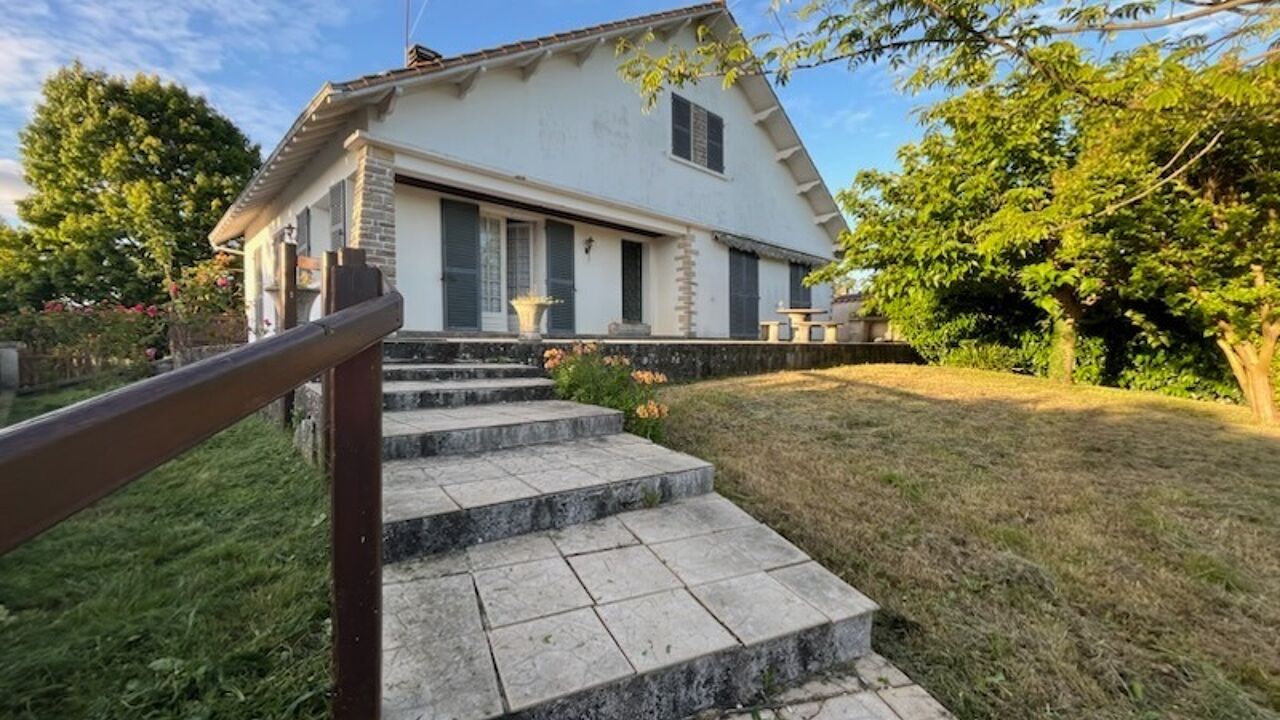 maison 8 pièces 181 m2 à vendre à Montjean (16240)