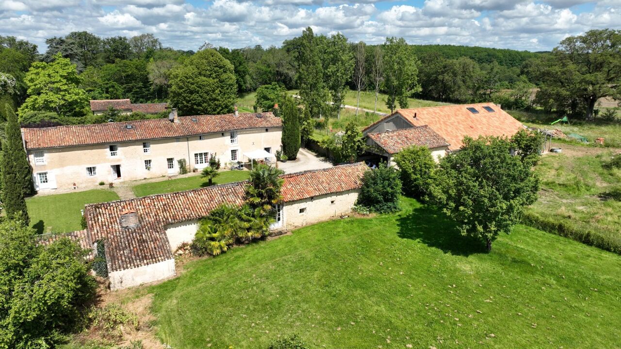 maison 10 pièces 256 m2 à vendre à Poitiers (86000)