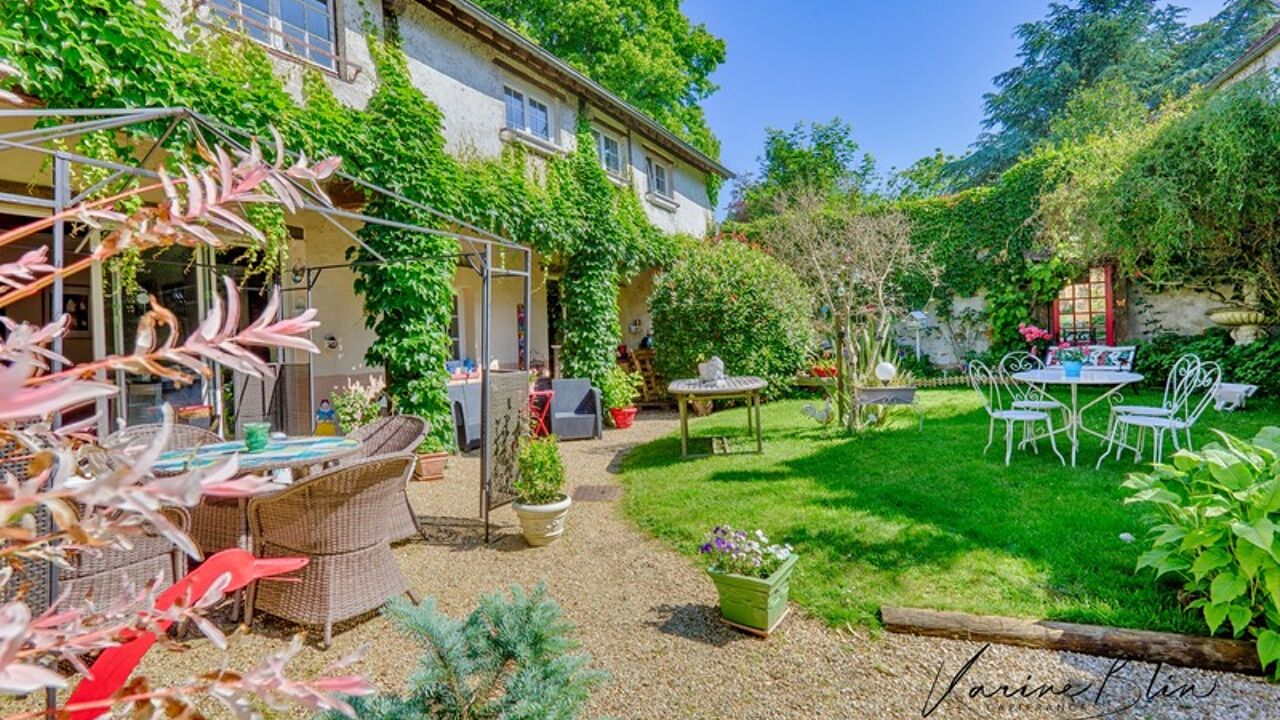 maison 10 pièces 253 m2 à vendre à Grisy-les-Plâtres (95810)