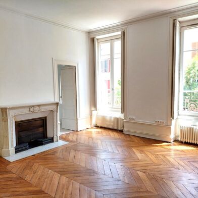 Appartement 6 pièces 229 m²