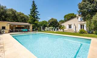 Maison 5 Pièces 108 m² à vendre à Uchaux (84100)