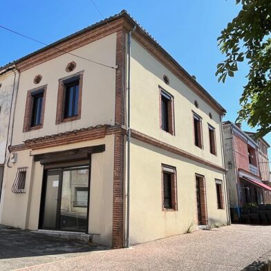 Immeuble  145900 €