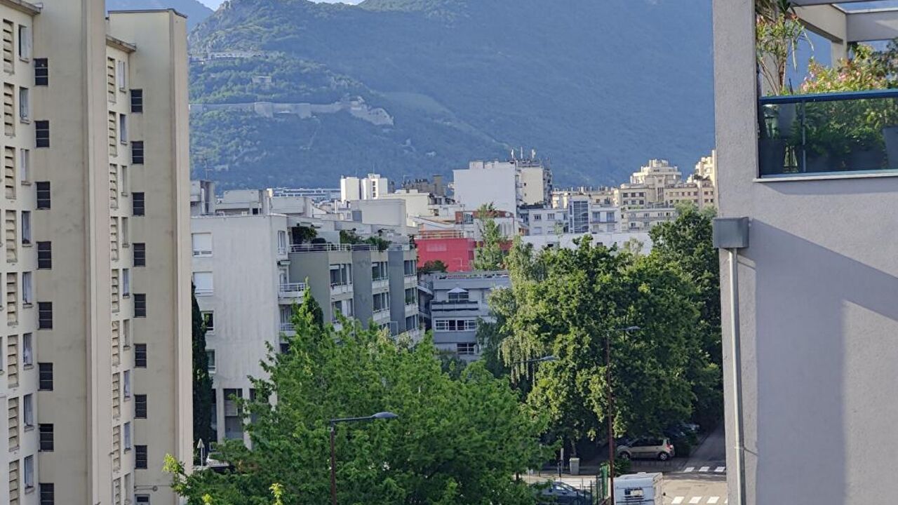 appartement 3 pièces 69 m2 à vendre à Grenoble (38100)