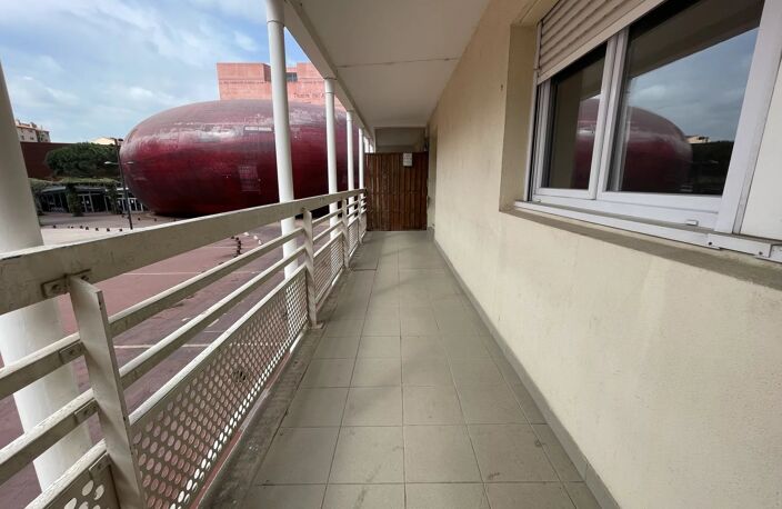 Perpignan Espace med joli t2 avec terrasse — photo 2
