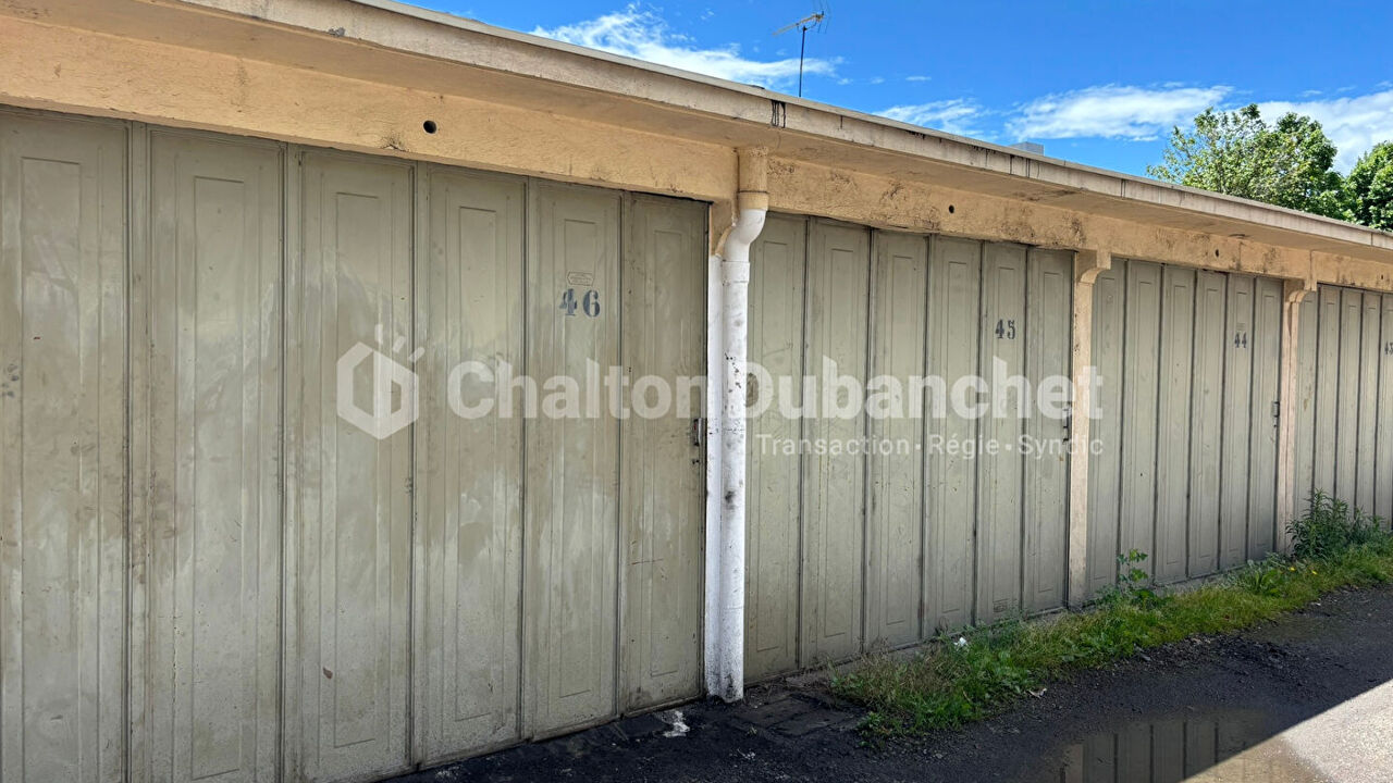 garage  pièces  m2 à louer à Roanne (42300)