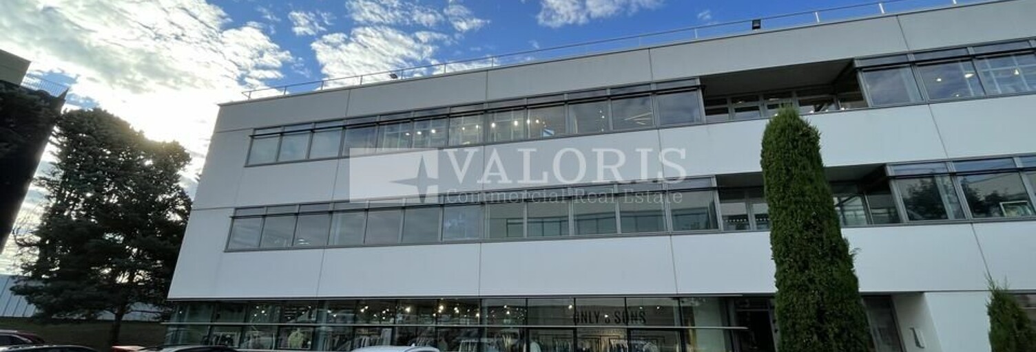 Bureau  366 m² à louer à Dardilly (69570)