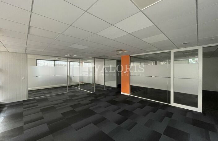 BUREAUX à LOUER — photo 2