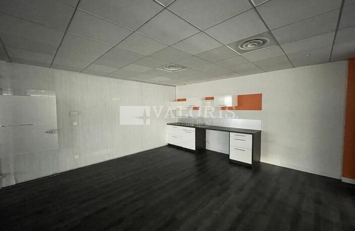 BUREAUX à LOUER — photo 3