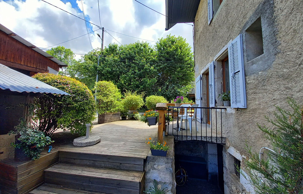 maison 6 pièces 143 m2 à vendre à Mouxy (73100)