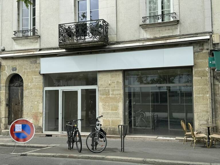 à LOUER — photo 1