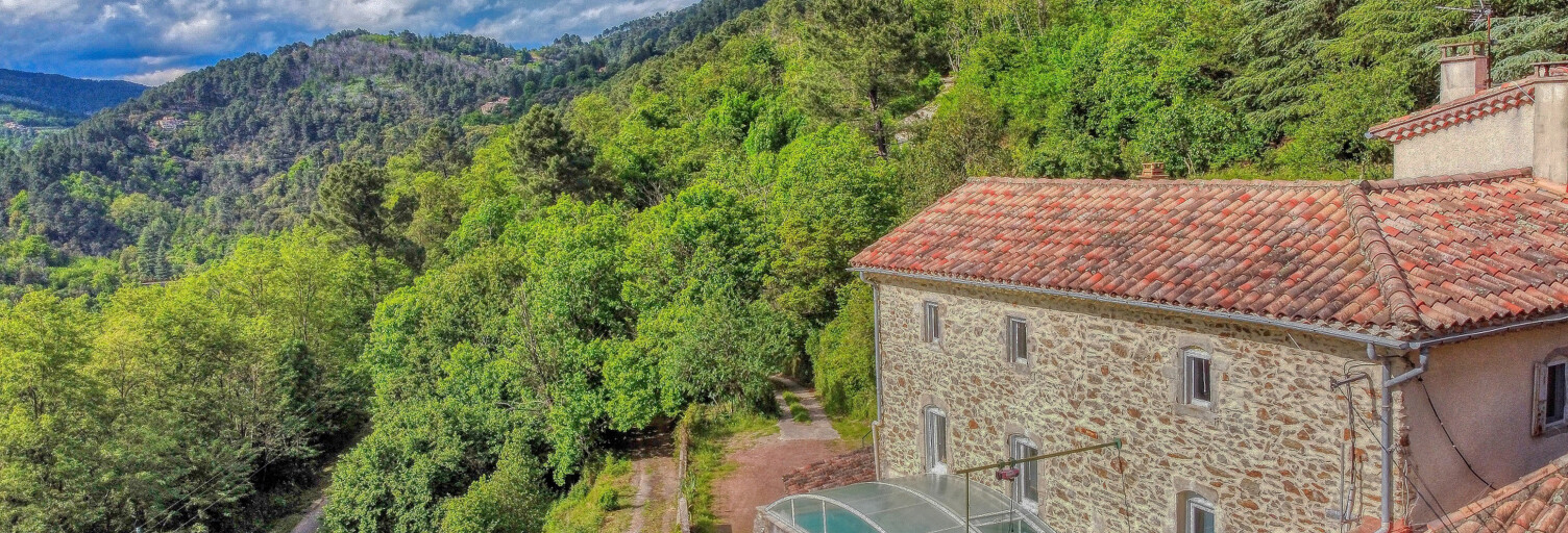 Maison 7 Pièces 132 m² à vendre à Sainte-Cécile-d'Andorge (30110)