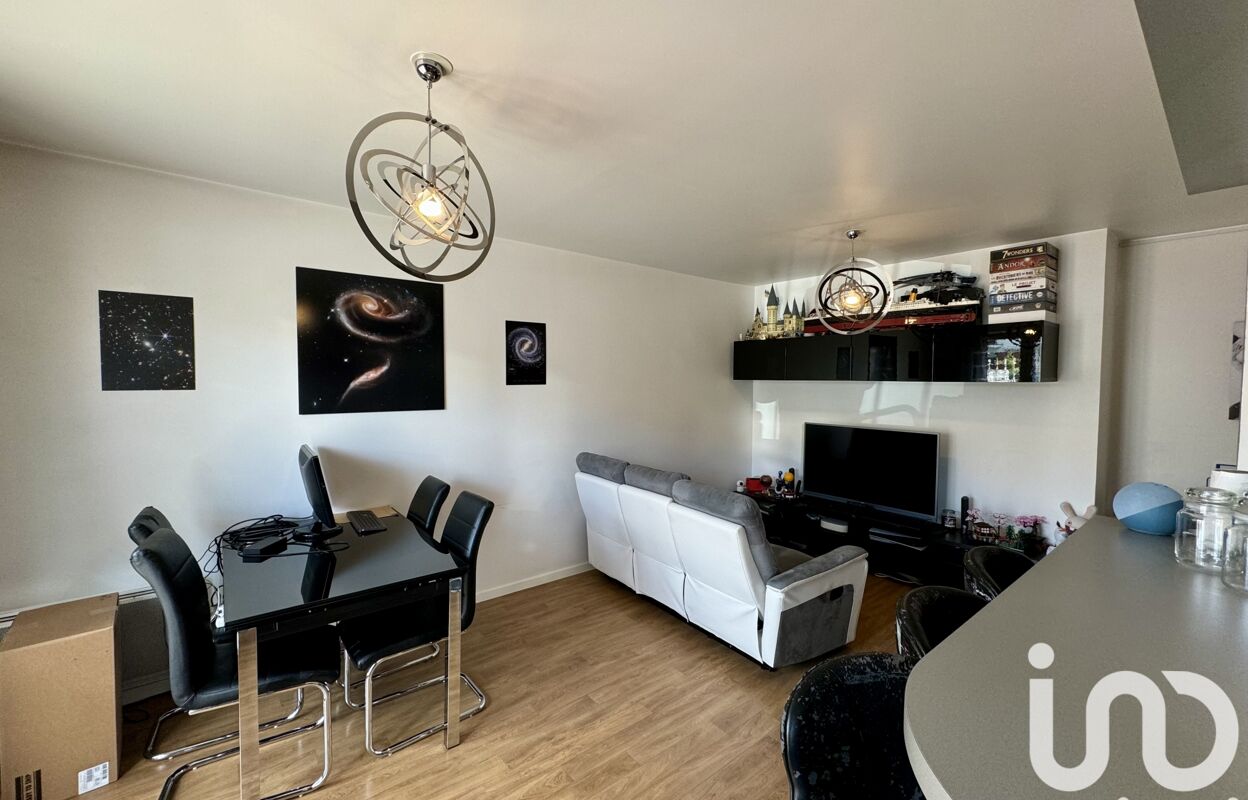 appartement 3 pièces 63 m2 à vendre à Saint-Fargeau-Ponthierry (77310)