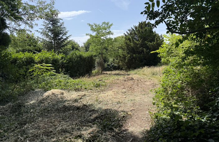 TERRAIN D'EXCEPTION À NEAUPHLE-LE-CHÂTEAU (78640) — photo 3