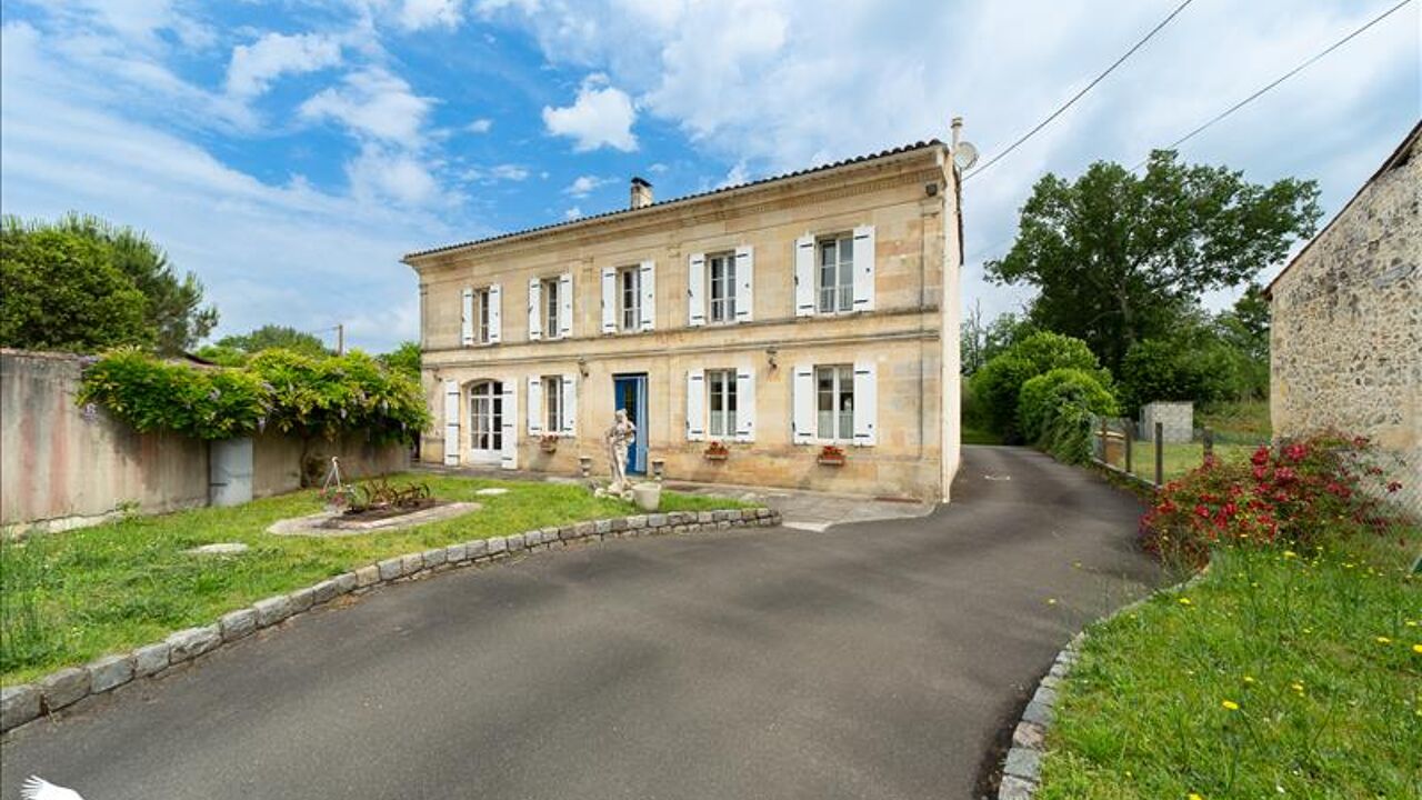 maison 6 pièces 181 m2 à vendre à Saint-Savin (33920)