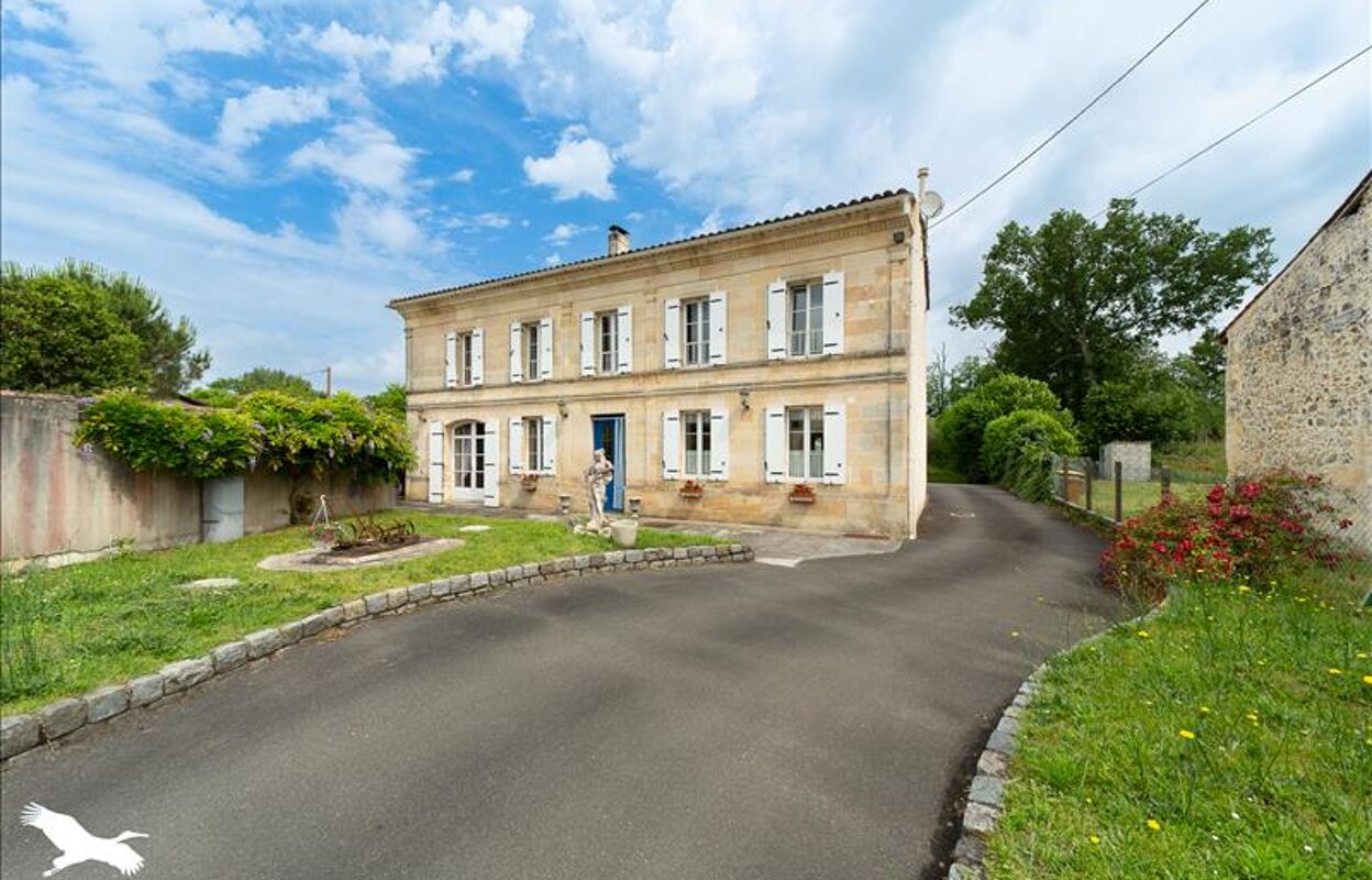 maison 6 pièces 181 m2 à vendre à Saint-Savin (33920)